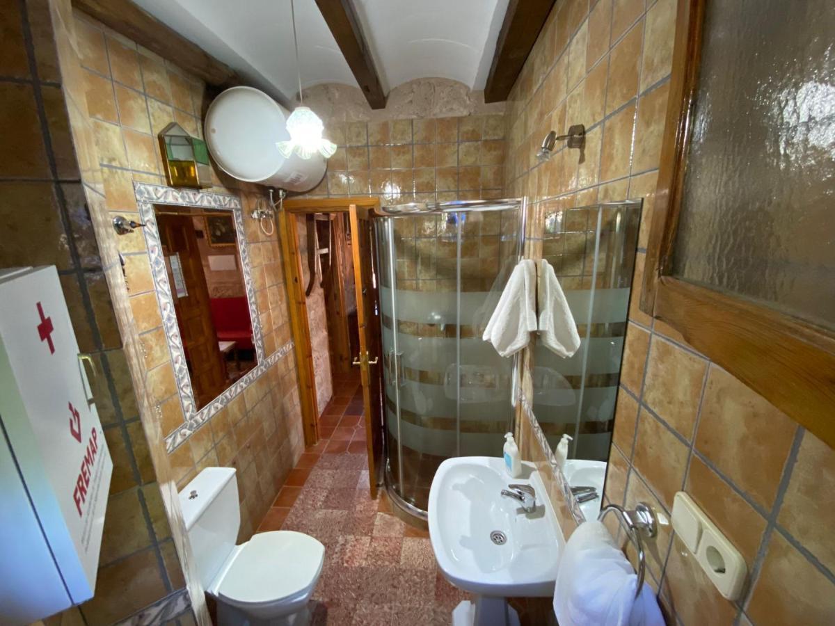 Hostal La Toba Burunchel Exterior foto
